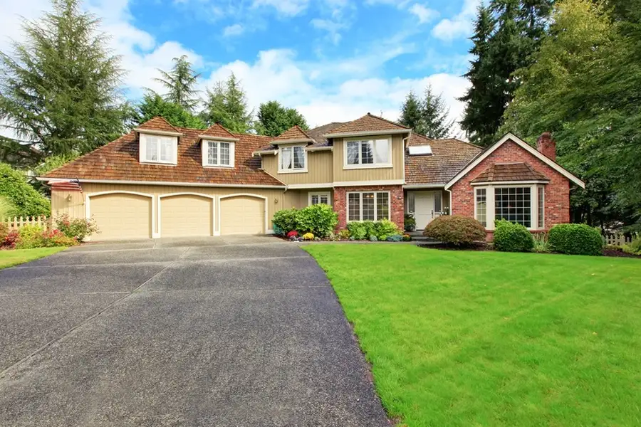 The Importance Of Proper Drainage In Asphalt Paving in Brentwood, NY
